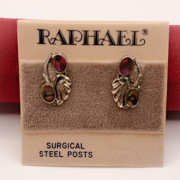 N.W.T. Vintage RAPHAEL Surgical Steel Posts - Picture 1 of 3